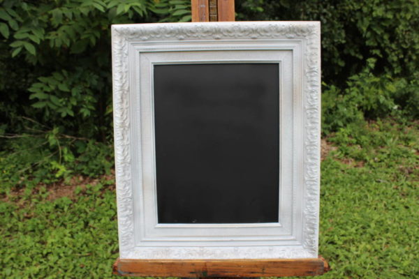 F79: White Thick Edged Chalkboard