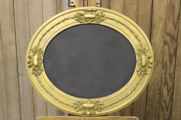 F20: Ornate Gold Oval Chalkboard