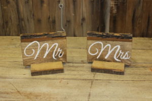 Wood 'Mr. & Mrs.' Table Displays