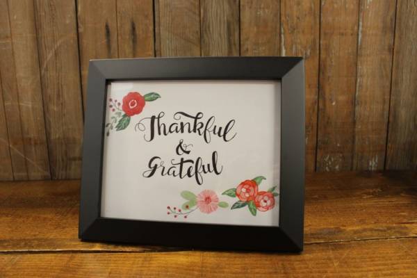 J11: Thankful & Grateful Sign