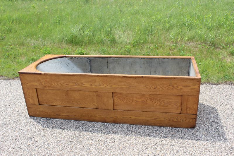 Wood & Galvanized Bath Tub