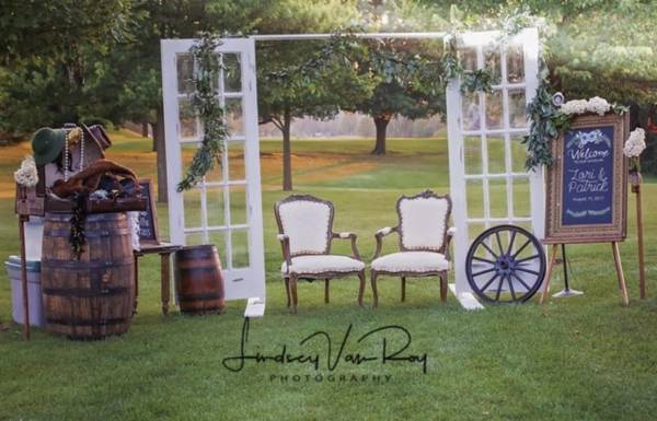 Cream Parlor Chairs & Prop Set