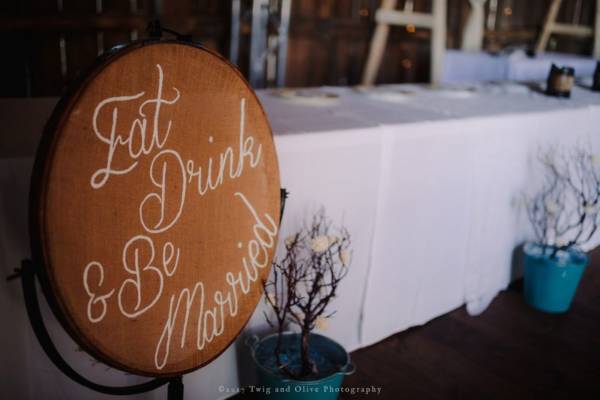 Eat, Drink & Be Married Burlap Quilter's Rack
