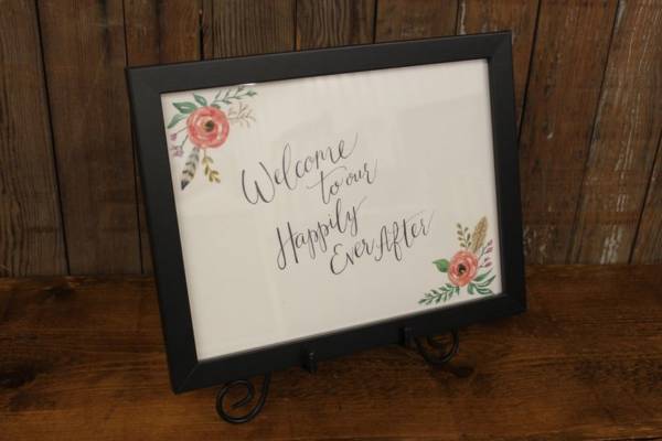 J56: Feather Floral "Happily Ever After" Sign